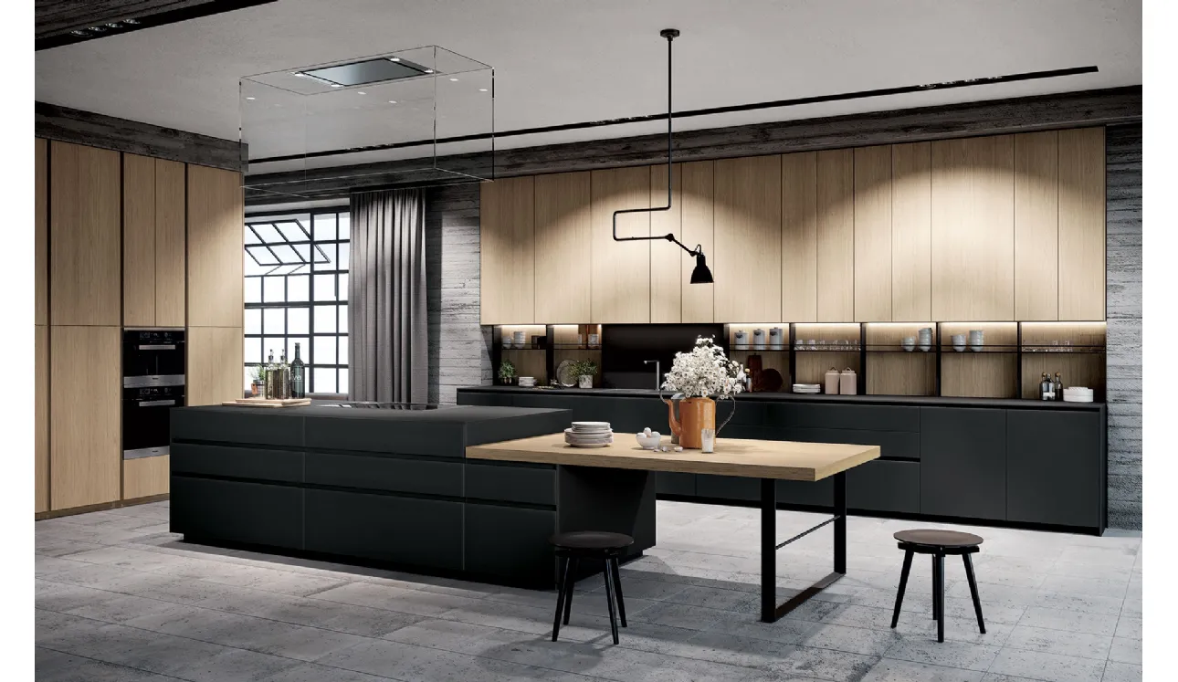 Cucina Design con isola Fly in vetro satinato e rovere di Nova Cucina